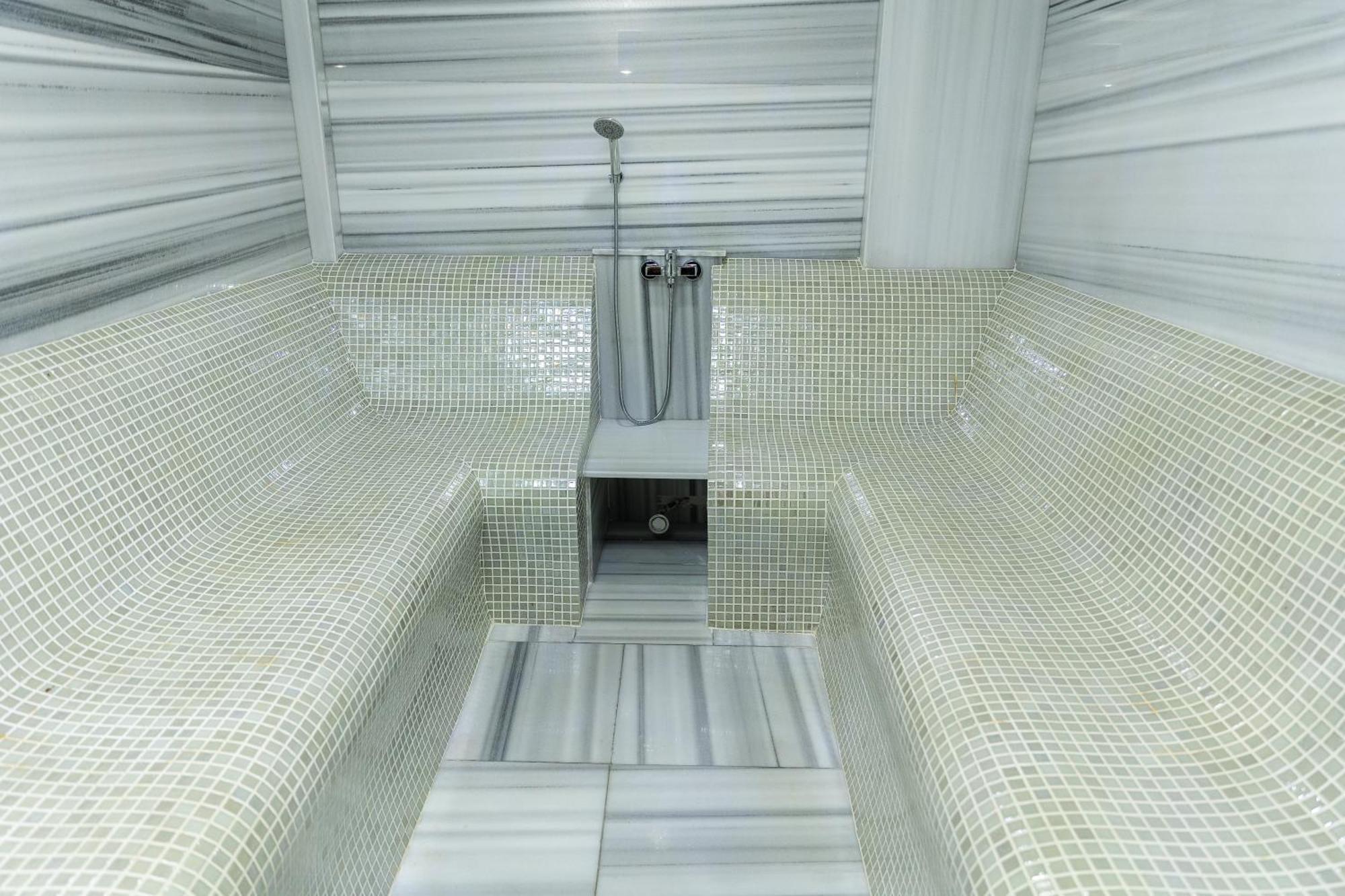 Leon Hotel Spa 占贾 外观 照片